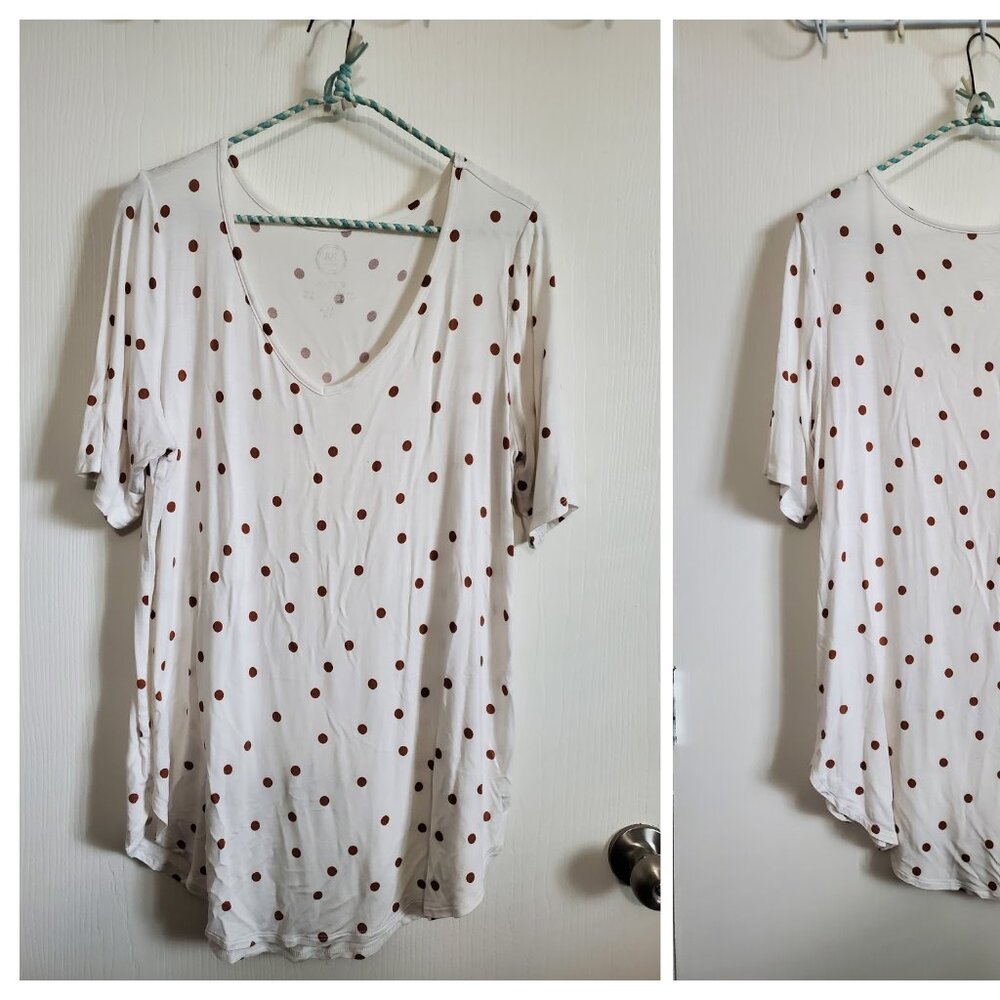 MAURICES off white rust polka dot tunic